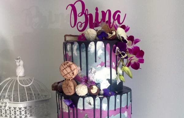 One of Niuafe Malupo's cake creations