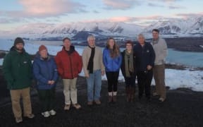 Stephen Levine, Pam Kilmartin, Alan Gilmore, Rob Lucas, Tina Seeger, Rebecca Durst, Jay Pasachoff and Bryce Babcock at Lake Tekapo.