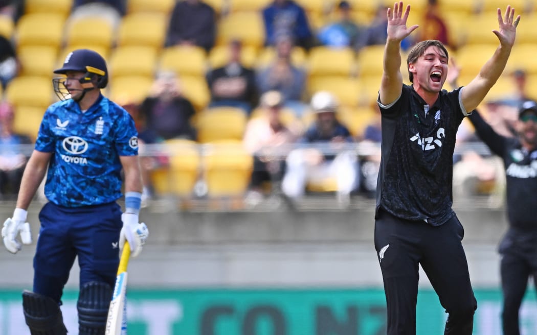 Zak Foulkes of New Zealand appeals for the wicket of Joe Root of England, New Zealand Blackcaps v England, 3rd ODI, Sky Stadium, Wellington.