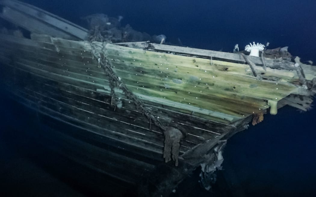 Ernest Shackleton's ship Endurance -Starboard bow.