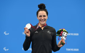 Sophie Pascoe winning silver in the women's 100m breaststroke SB8 swimming final. Tokyo Paralympics.