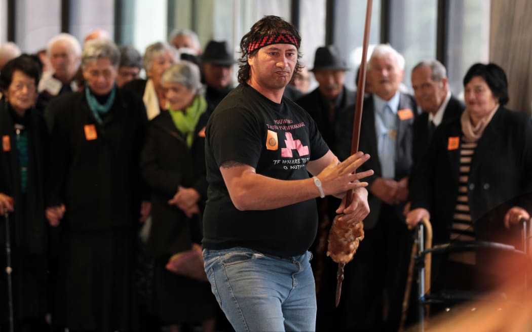 Iwi, hapu and whanau of the Wairoa District in Northern Hawke's Bay at Parliament to sign an Agreement in Principle towards settling Treaty of Waitangi claims.