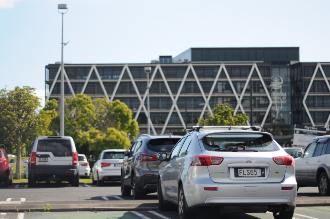 Manukau Station Road
