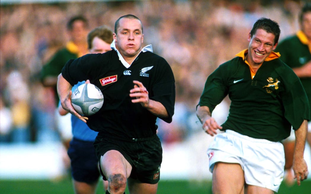 Christian Cullen on the move. All Blacks v South Africa. International rugby union test match. Eden Park, Auckland, New Zealand. Saturday, 9 August 1997. © Copyright Photo: www.photosport.nz