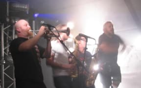 Supergroove Caravan
