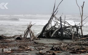 Toxic dump fears as strong swells, winds expected to lash West Coast