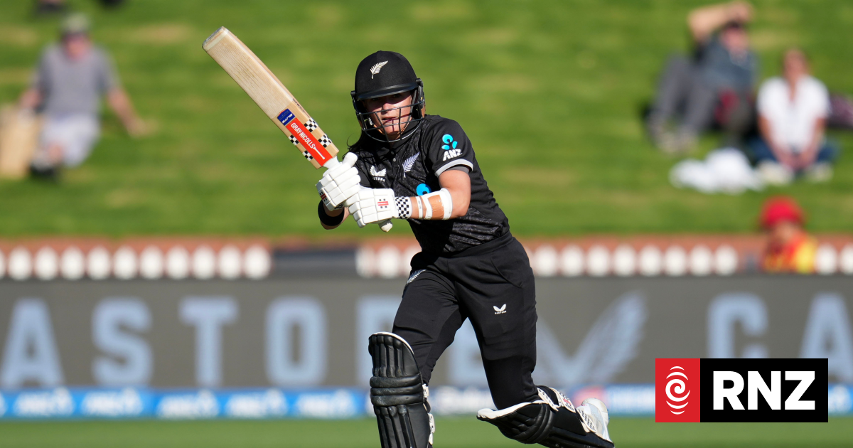 White Ferns captain Amelia Kerr steers epic chase against South Africa
