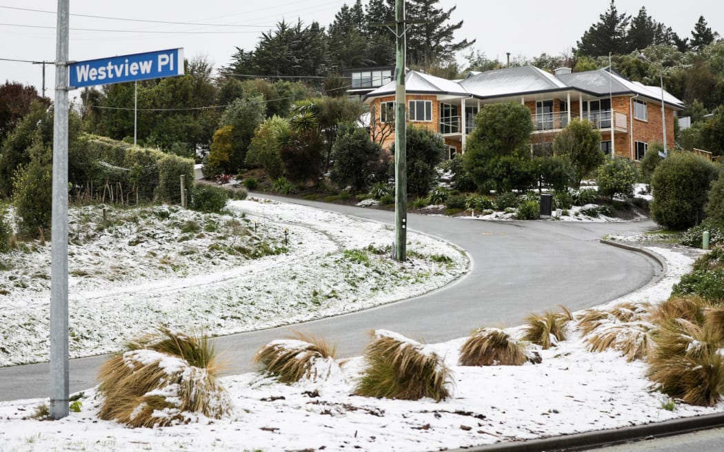 Snow on Christchurch's Port Hills