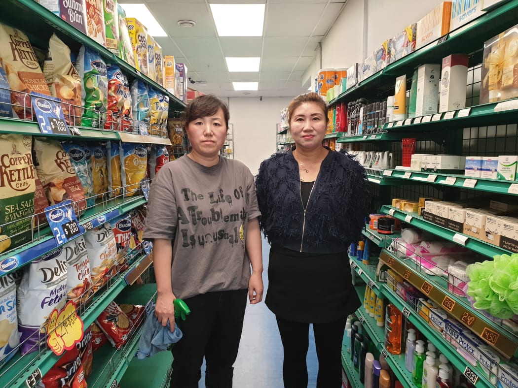 Diary operator Wang Xiujing and the property owner Xu Yang.