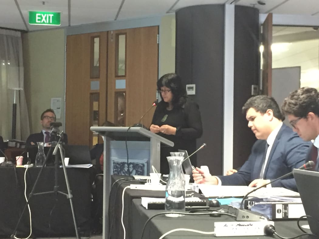 Lawyer Annette Sykes addresses the Waitangi Tribunal.