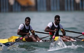 Vanuatu rowers Rillio Rio Rii and Luigi Teilemb.