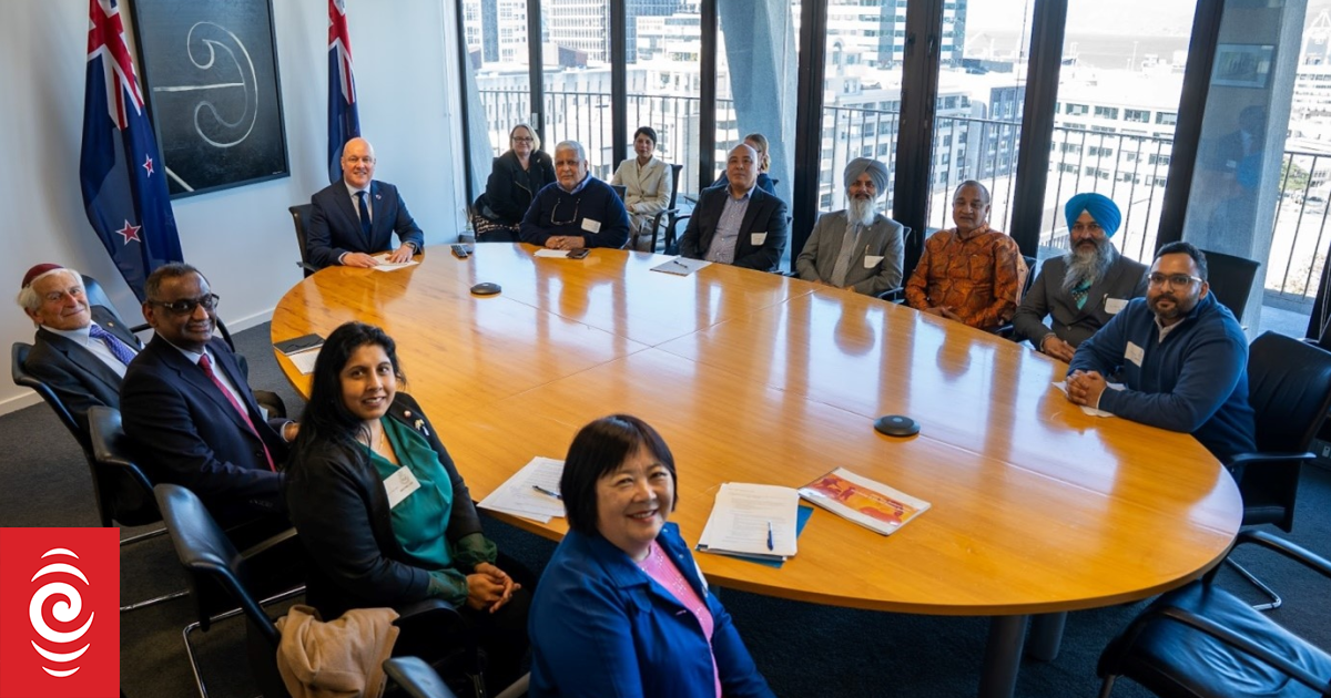 少数族裔代表呼吁增加一个灵活带薪假期，并就移民社区关切呼吁政府关注