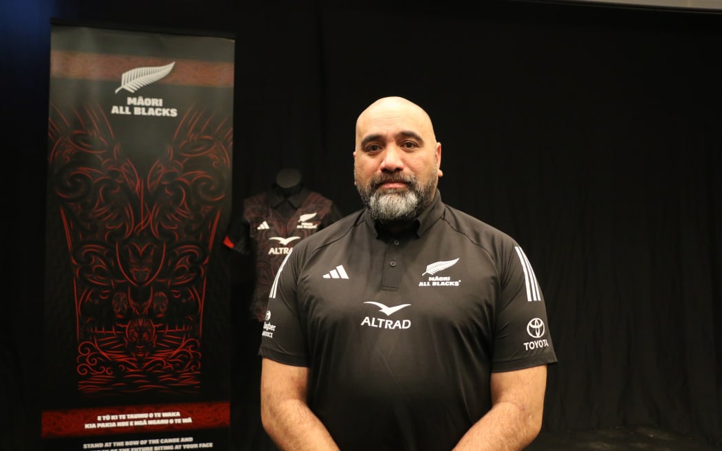 Kahurangi Falaoa (Ngāti Tūwharetoa), the artist of the new Māori All Blacks jersey ' Te Tauihu Matua'.