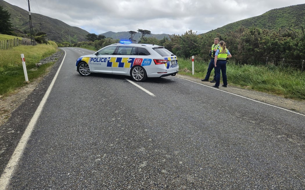 Police are at the scene of a serious incident in Wellington's Wainuiomata on 16 November 2023.

Police have cordoned off Coast Road south of the Wainuiomata Golf Course. People driving down the road are being turned around and told by officers the road is closed.