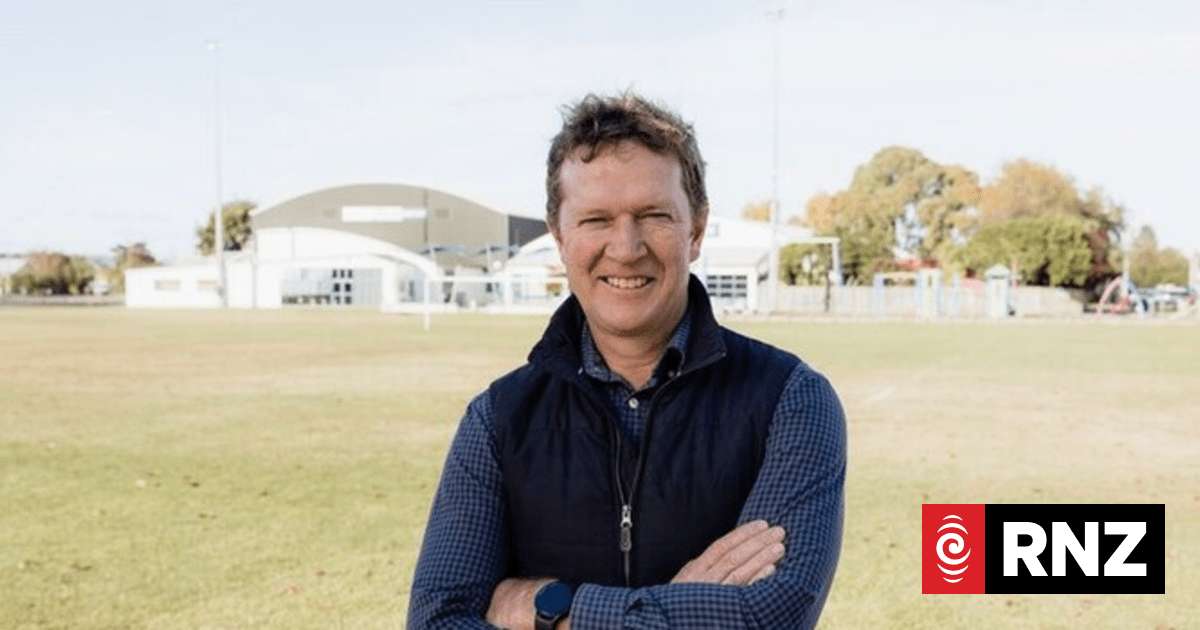 Central Hawke's Bay mayor questions Wattie's, McCain closures in 'pretty good food producing region'