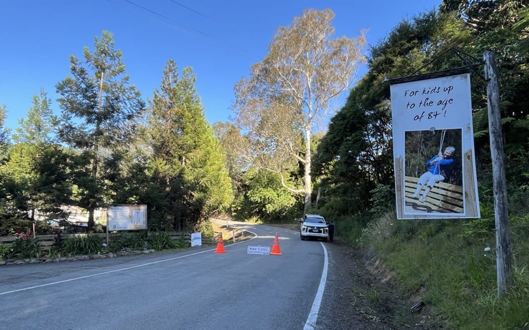 The cordon on The 309 Rd.