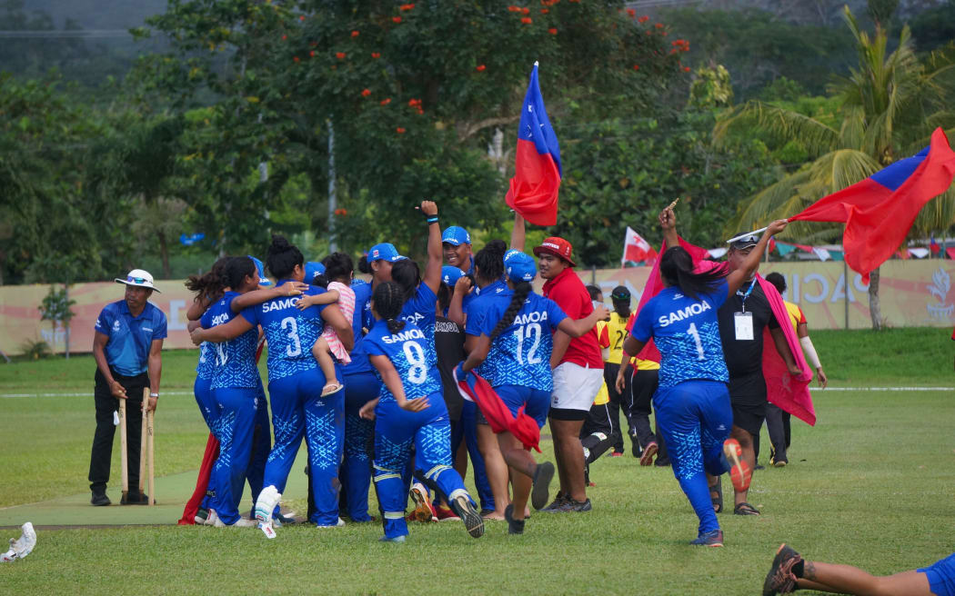 History repeated as the Samoa women's cricket team defeated Papua New Guinea by four wickets the win gold medal.