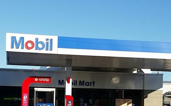 The Mobil Service Station in Puhinui Road.
