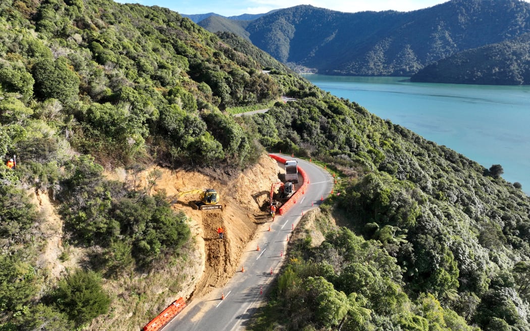 Current recovery works underway on Queen Charlotte Drive.