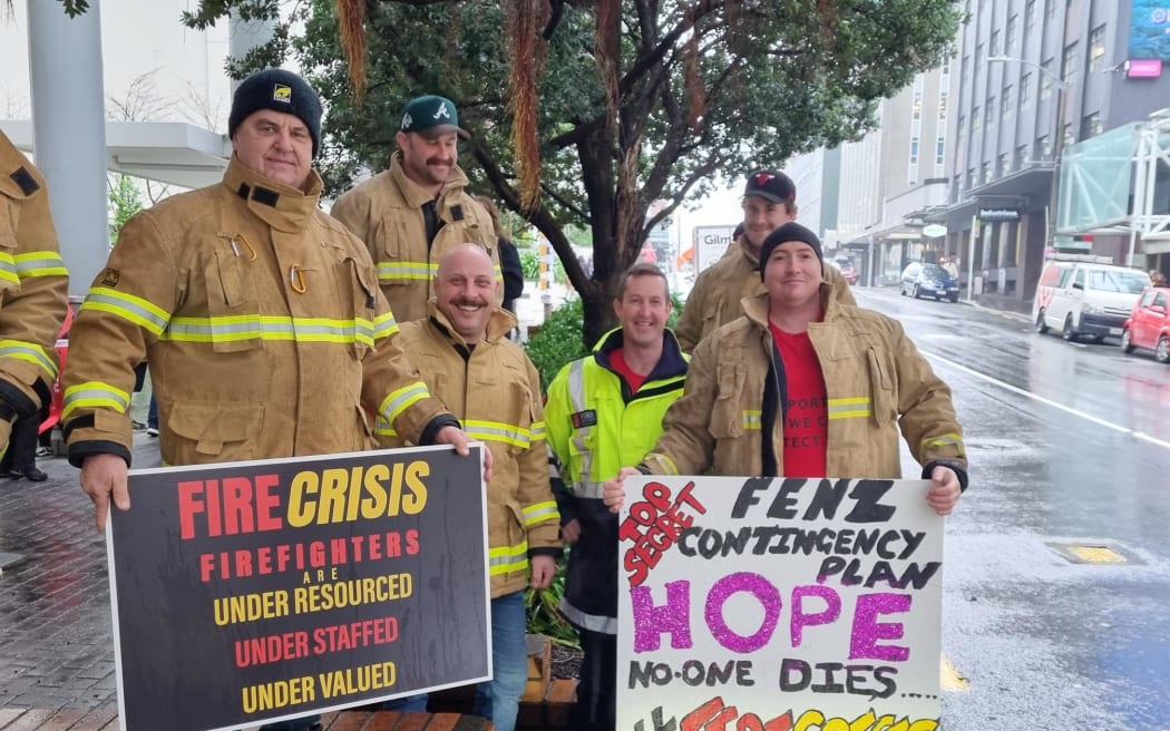 Firefighters strike in Wellington on 26 August 2022.
