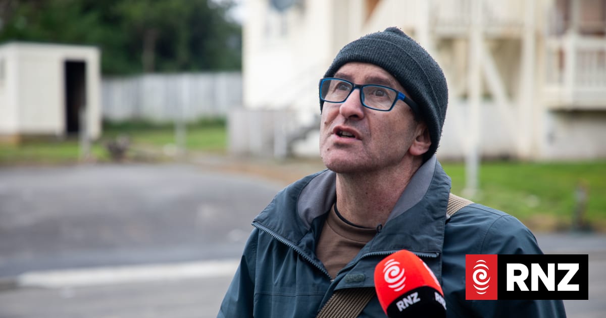 'So depressing': Residents push for answers over Wellington ghost houses