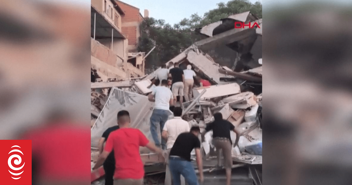 Strong earthquake hits western Turkey