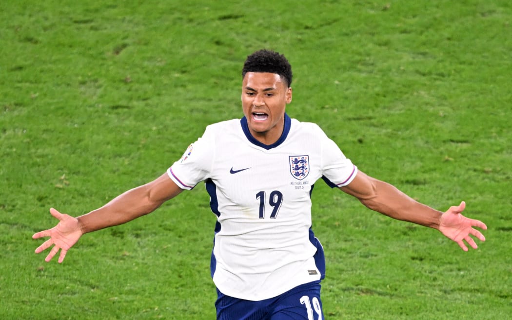 England's forward #19 Ollie Watkins celebrates scoring his team's second goal during the UEFA Euro 2024 semi-final football match between the Netherlands and England at the BVB Stadion in Dortmund on July 10, 2024. (Photo by Kirill KUDRYAVTSEV / AFP)