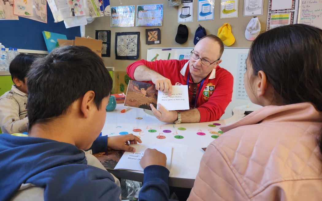 Petone Central School teacher Richard Taylor working with ESOL pupils.