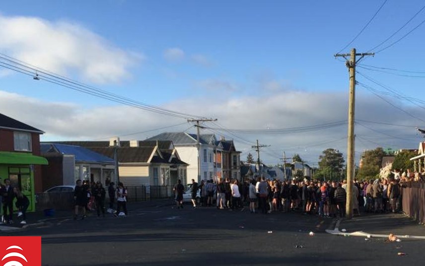 Scarfies who burn couches 'take risks with their futures' RNZ News