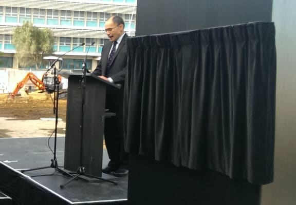 Governor General Lieutenant General Sir Jerry Mateparae speaks ahead of the unveiling.