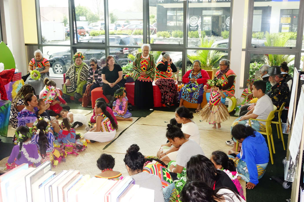 Members of Tuvalu community gather at Ranui Library to celebrate Tuvalu language week