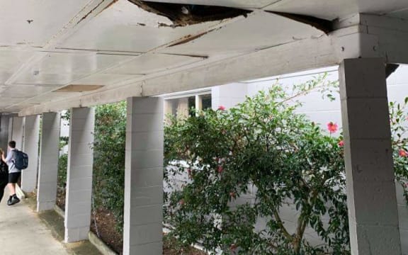 A block of classrooms at Hutt Valley High School has had to shut due to mould and leakage problems.
