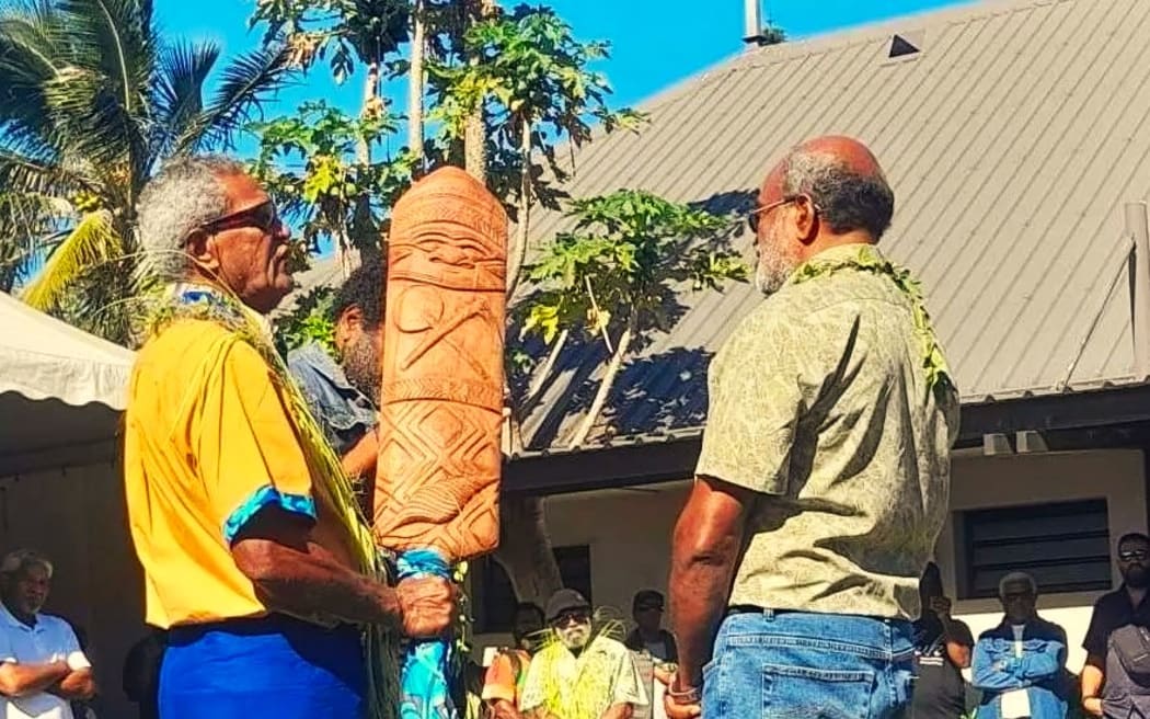 Eloi Gowe (left) takes over from Victor Cogny (right) as President of New Caledonia’s Customary Chiefs Senate