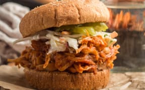 pulled jackfruit burger