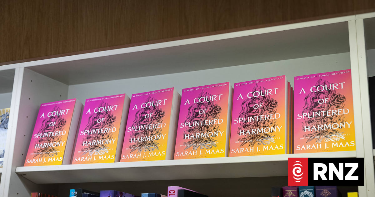 Order no-show for popular fantasy book leaves readers and stores in lurch