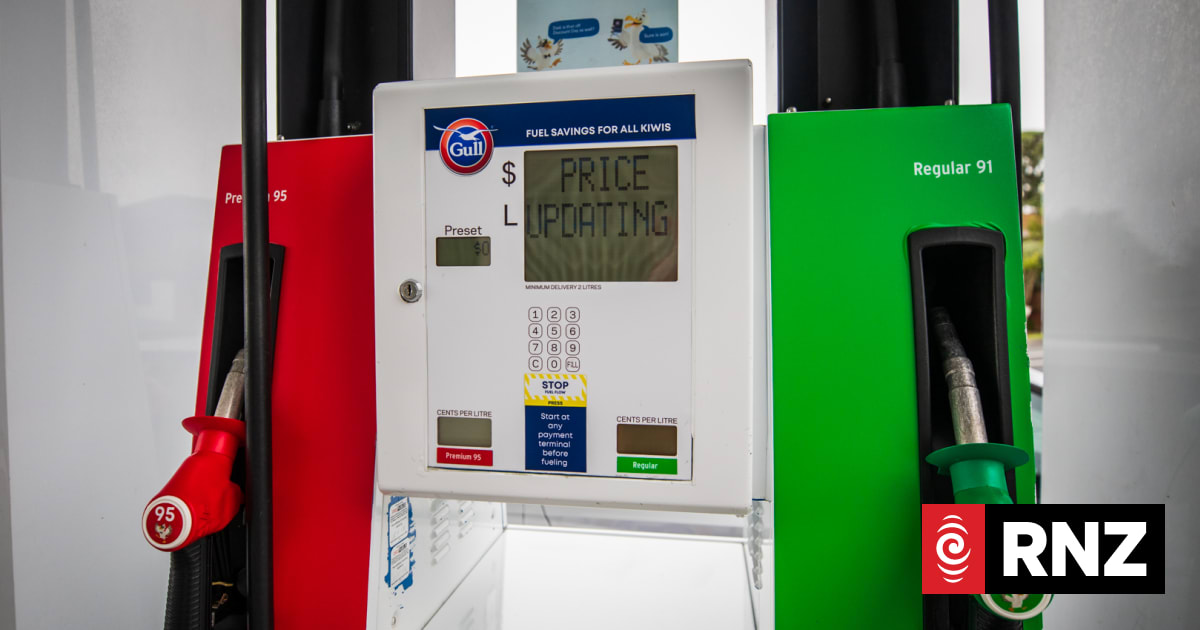 Lowering fuel prices sees consumer confidence rebound