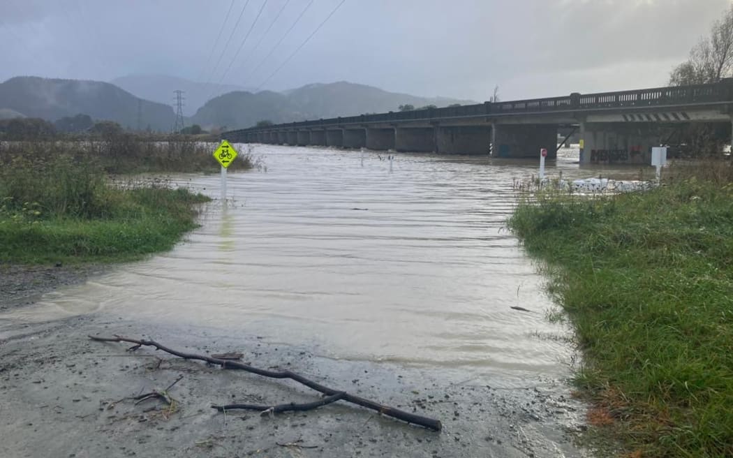 Floodwaters at the Wairau Bridge on State Highway 1.
