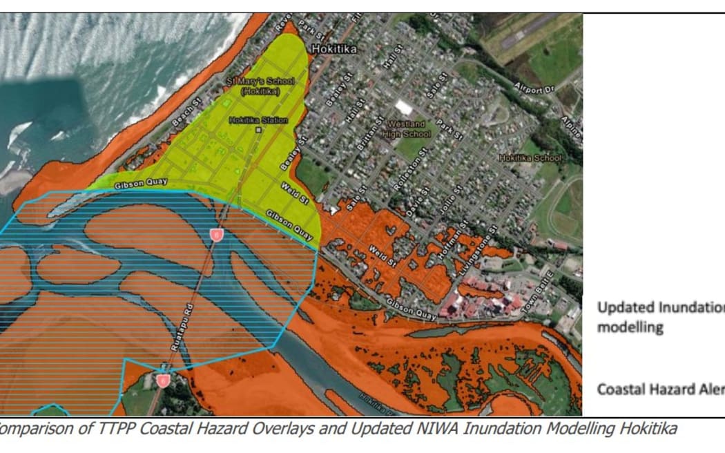 Updated Lidar modelling for the towns of Greymouth and Hokitika showing coastal inundation (in red) compared to the existing hazard overlays included within the Te Tai o Poutini Plan (blue lines).