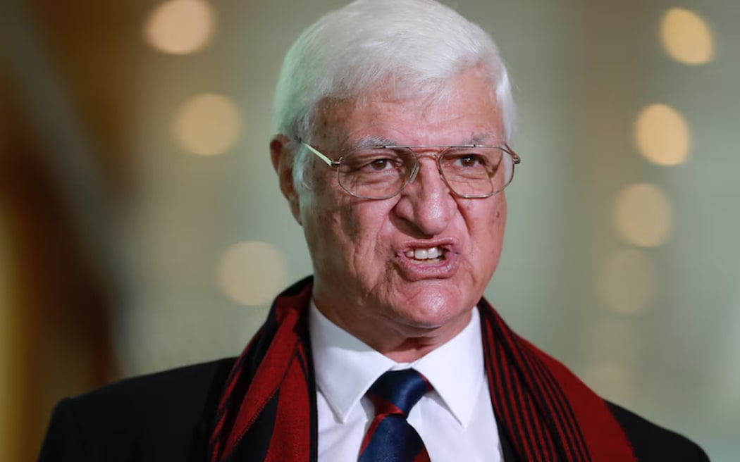 Bob Katter has been criticised for threats he made to a journalist at a press conference.