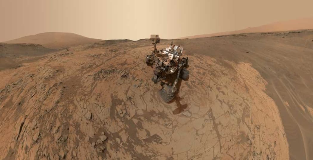 Curiosity at the "Mojave" site on Mars.