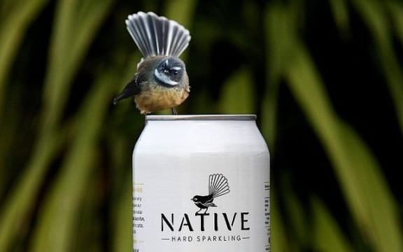 Native hard sparkling