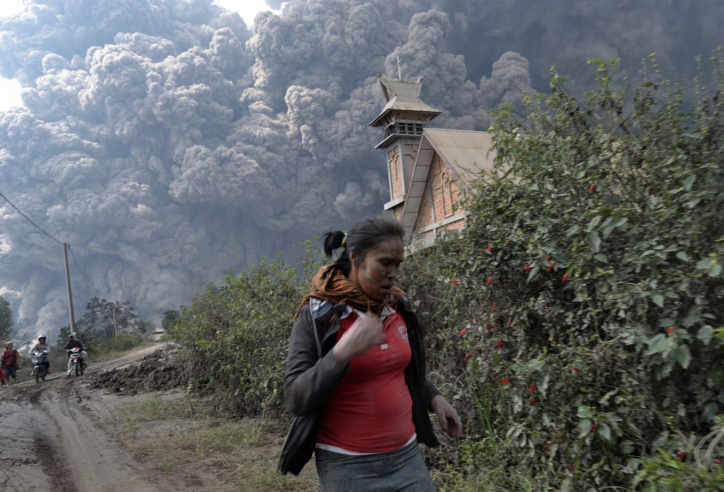 Scorching ash threatened Bekerah village and other settlements in Karo district.