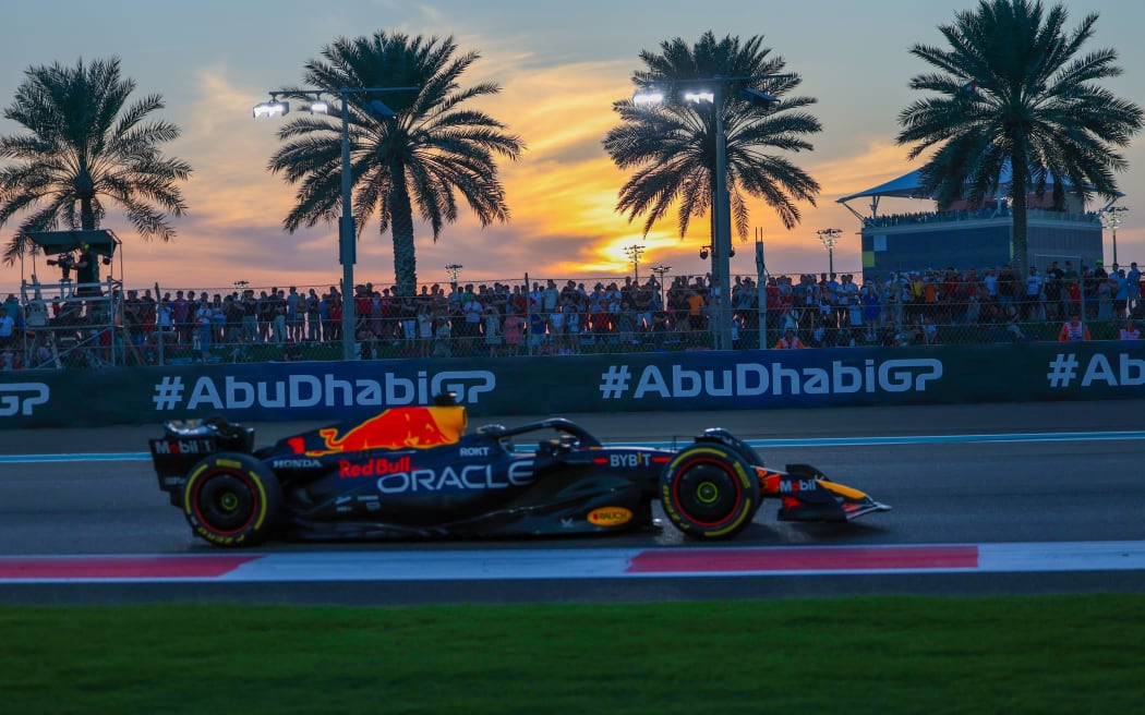 Max Verstappen of the Netherlands driving the Oracle Red Bull Racing RB19 on track during the F1 Grand Prix of Abu Dhabi, 2023.