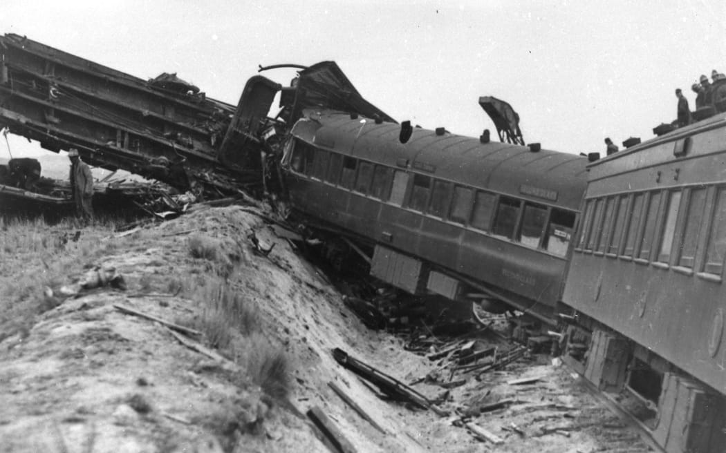 hyde rail smash june 1943 evening star copy negative