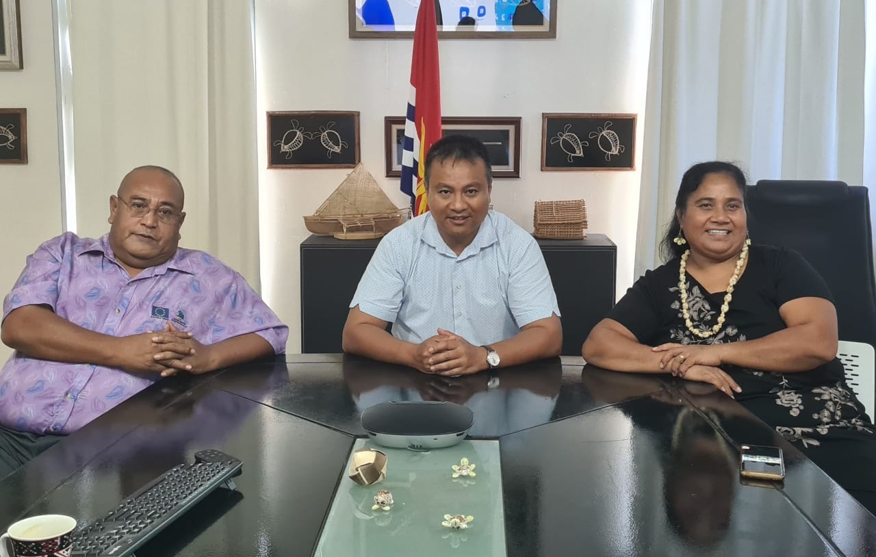 Left to right -  Kiribati Minister of Fisheries and Marine Resources, Ribanataake Tiwau. Kiribati Minister of Health Dr Tinte Itinteang and Employment and Human Resources Minister Taabeta Teakai.
