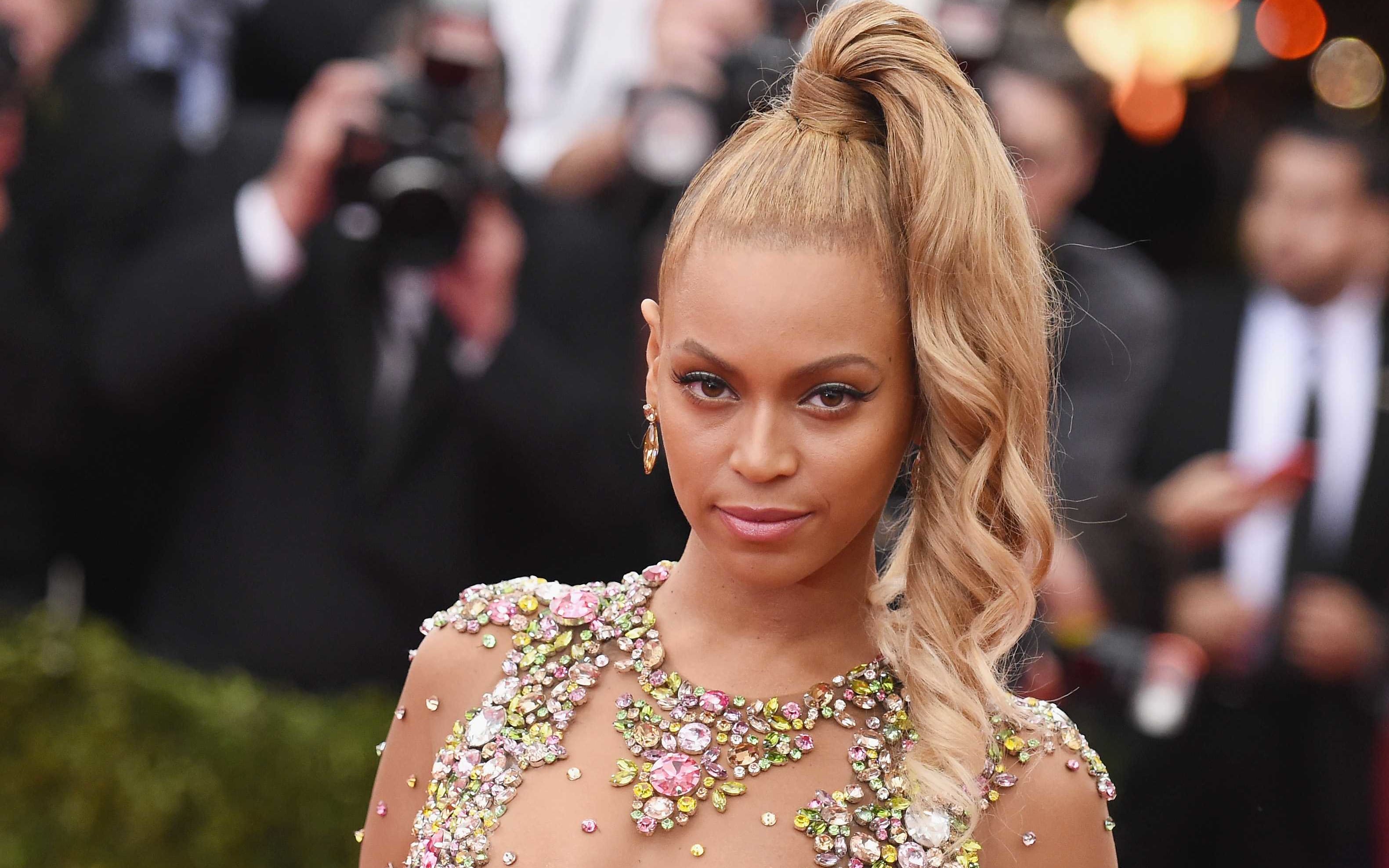 NEW YORK, NY - MAY 04: Beyonce attends the "China: Through The Looking Glass" Costume Institute Benefit Gala at the Metropolitan Museum of Art on May 4, 2015.