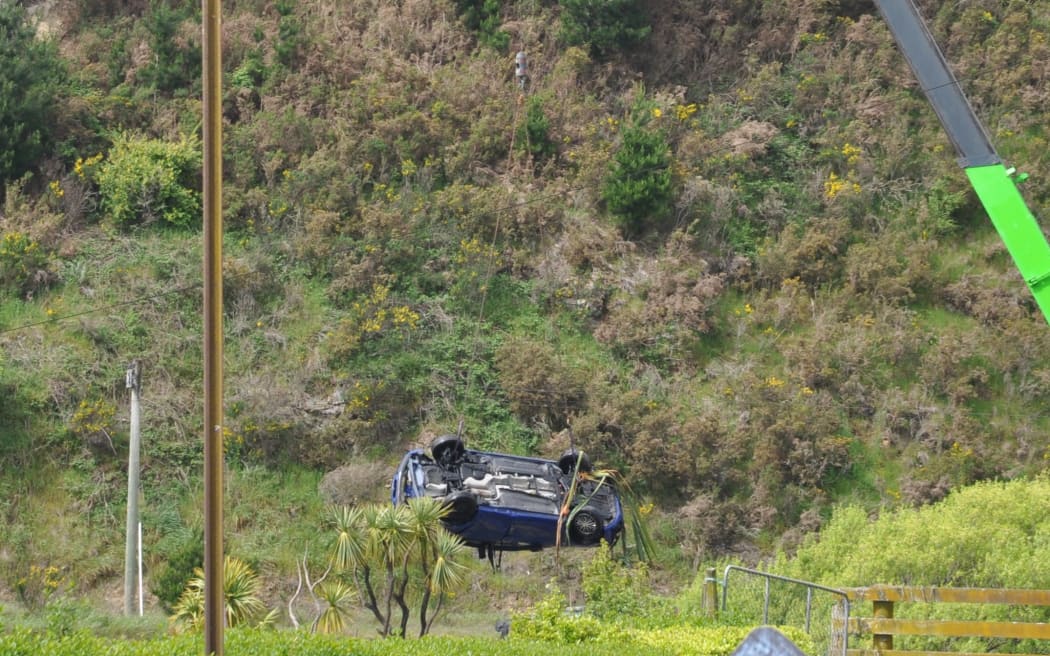 Police recover a vehicle after a fatal crash in Marlborough Sunday, 6 October.