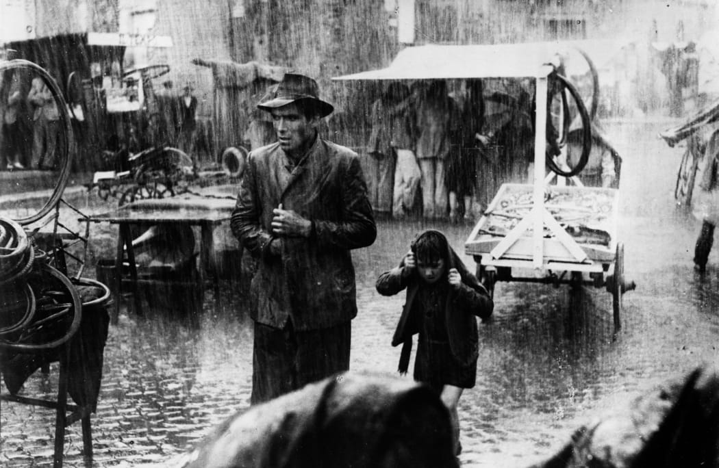Movie still from the 1948 italian neorealist film Bicycle Thieves