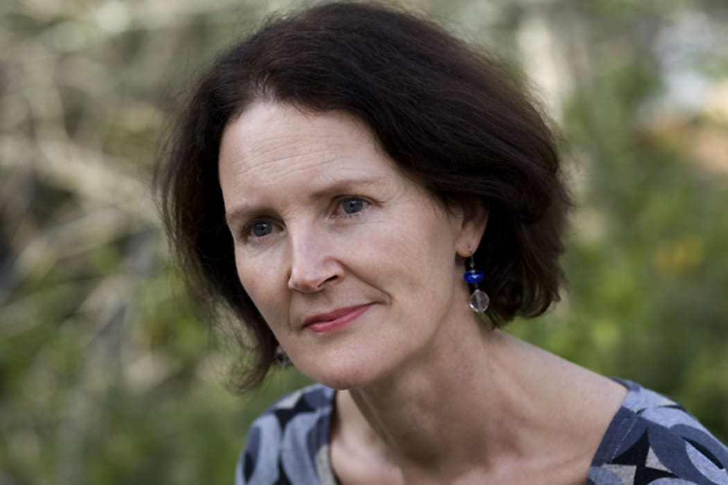 Eve de Castro-Robinson