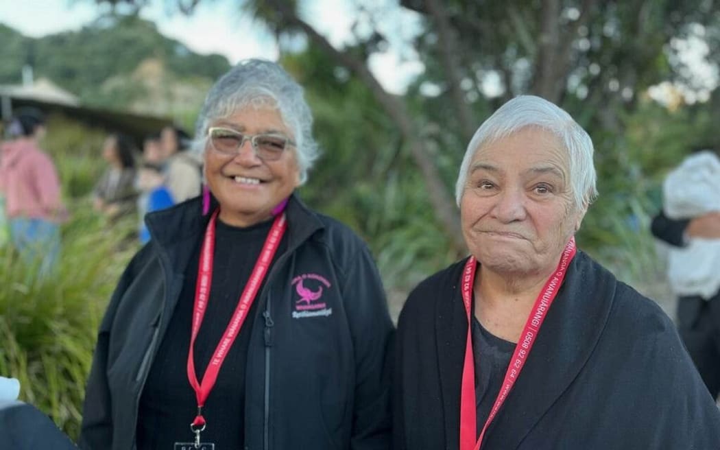 Kuia Retihiamatikei Cribb (left) and Dame Tariana Turia.